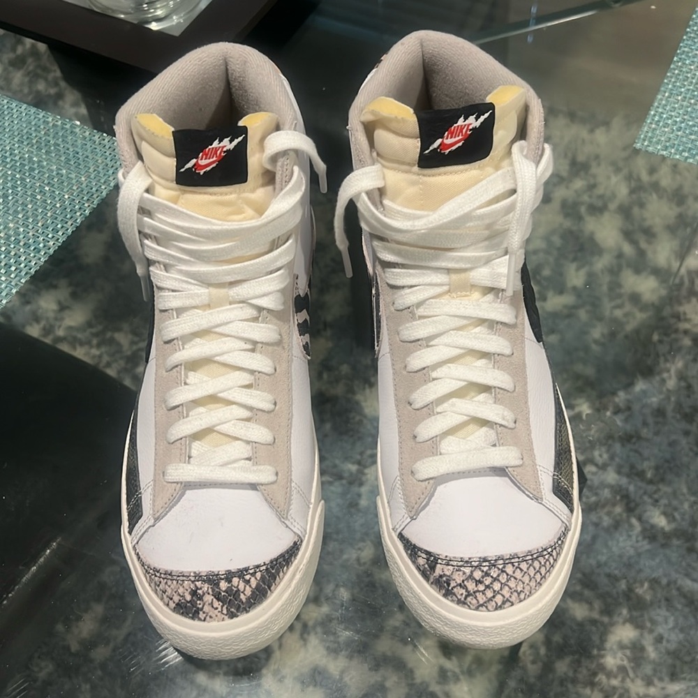 Nike High-Top Sneakers in White and Gray with Snakeskin Detail